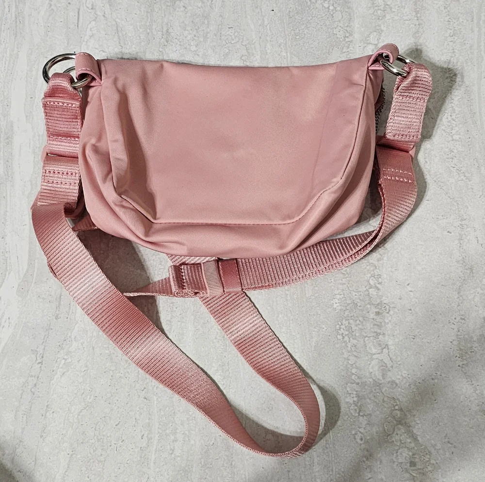SOLD ON ANOTHER SITE- Lululemon All Night Festival Bag Micro Pink Puff NWOT - Picture 6 of 11